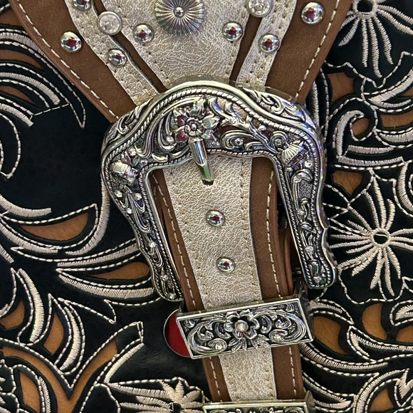 ‘Not Your First Rodeo’ Handbag. - Picture 5 of 10